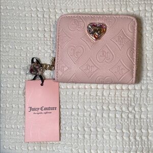 NWT Juicy Couture light Pink Wallet with Heart detail on front and zip 💕